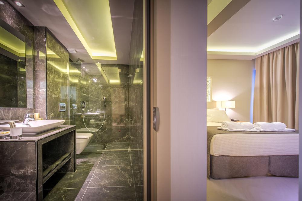 Mediterranee Hotel Plános エクステリア 写真