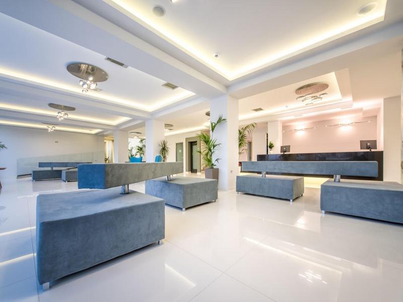 Mediterranee Hotel Plános エクステリア 写真