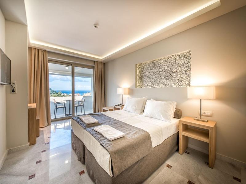 Mediterranee Hotel Plános エクステリア 写真